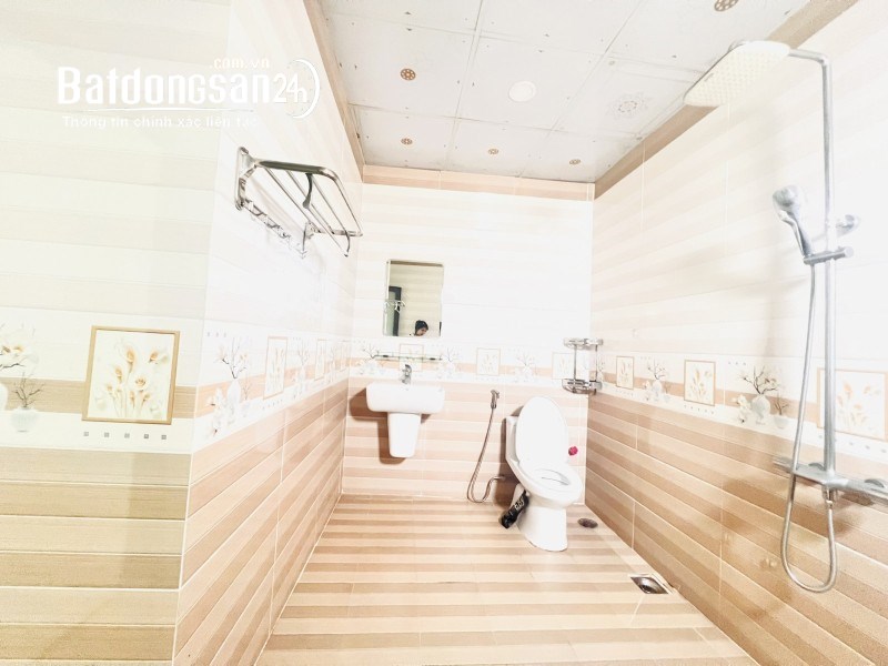 Bán nhà Đường Số 4, P. Linh Xuân, Hồ Chí Minh. DT 140 m2, 3 tầng, sổ đỏ. Giá 9.05 tỷ.