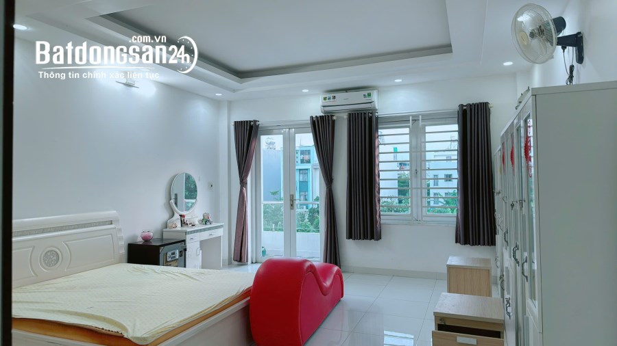 Cần cho thuê Nhà Nguyên Căn 3 Lầu - 3 PN có FULL nội thất Như Hình ở KDC 13E Intresco