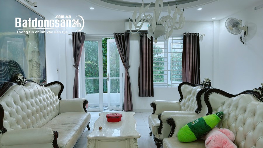 Cần cho thuê Nhà Nguyên Căn 3 Lầu - 3 PN có FULL nội thất Như Hình ở KDC 13E Intresco